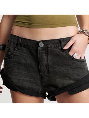 One Teaspoon Bandits Low Waist Distressed Denim Shorts Black Fade Size 31 NWT